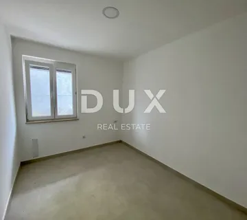 KOSTRENA - Moderna ekskluzivna novogradnja - stan u prizemlju s okućnicom 400m2, apartmanom 42m2 i garažom 100m2 - cover