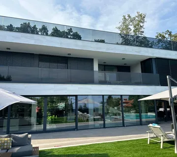 OPATIJA-CENTAR, impozantna jedinstvena kuća s bazenom - cover