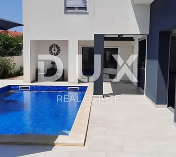 OTOK PAG, POVLJANA - Nova moderna vila s bazenom - cover
