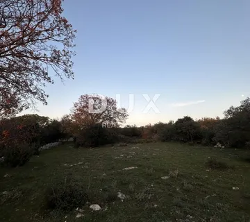 ZADAR, DEBELJAK - Građevinsko zemljište (737m²) u mirnom naselju - cover