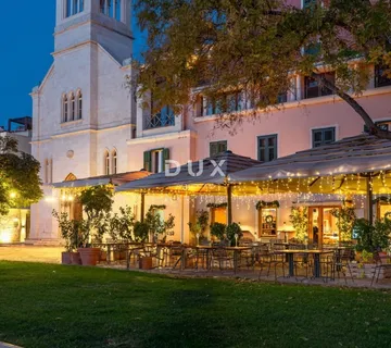 ŠIBENIK, CENTAR, vrhunski uhodani restaurant, prvi red do mora. - cover