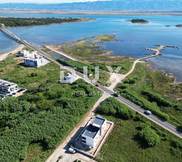 ZADAR, PRIVLAKA - Novogradnja! Moderni stan 140 metara od plaže! S1 - cover