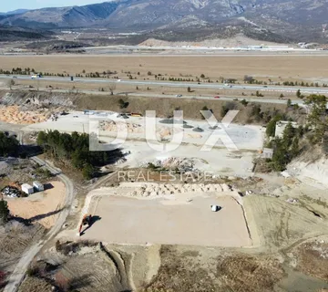 GROBNIK, ČAVLE, SOBOLI - građevinsko zemljište 29000m2 u komercijalnoj zoni za halu- poslovni prostor (namjena: trgovačka, zanatska, industrijska) - cover