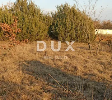 ISTRA, ŠTOKOVCI - Veliko građevinsko zemljište 3710 m2 - cover