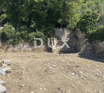 GRIŽANE- teren sa starinom  - cover