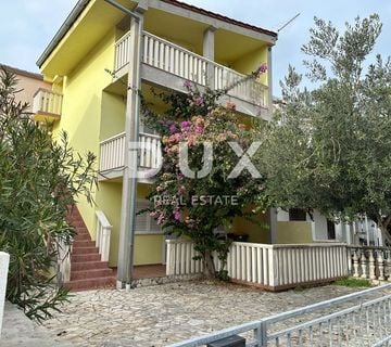 ZADAR, SABUNIKE - Kuća sa 3 apartmana - cover