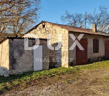 ISTRA, PAZIN - Kuća s velikim zemljištem sportske, građevinske i poljoprivredne namjene s pano pogledom - cover