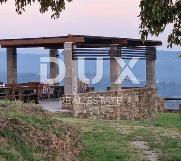 ISTRA, MOTOVUN - Veliko imanje od 170.000 m2, najljepši pogled u Istri - jezero Butoniga, Učka, Ćićarija, Motovun i Motovunska tartufarska šuma! - cover