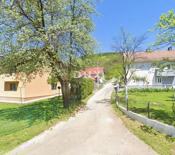 LIKA, OTOČAC, PROZOR - zemljište 11200m2 (4000m2 građevinsko + 7200m2 poljoprivredno) u blizini rijeke Gacke  - cover