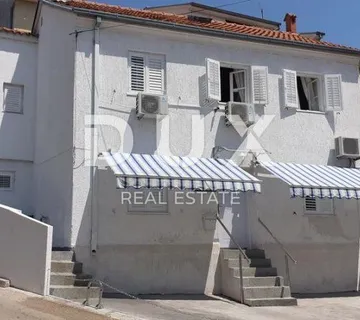 CRIKVENICA, CENTAR - Kuća u samom centru  - cover