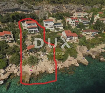 OTOK HVAR - Vila u gradu Hvaru prvi red do mora - cover