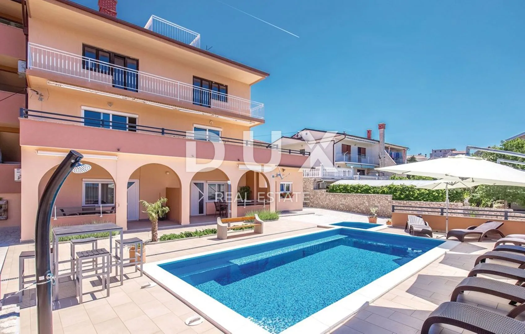 NOVI VINODOLSKI - Stan 3S+DB s bazenom, blizu centra - cover