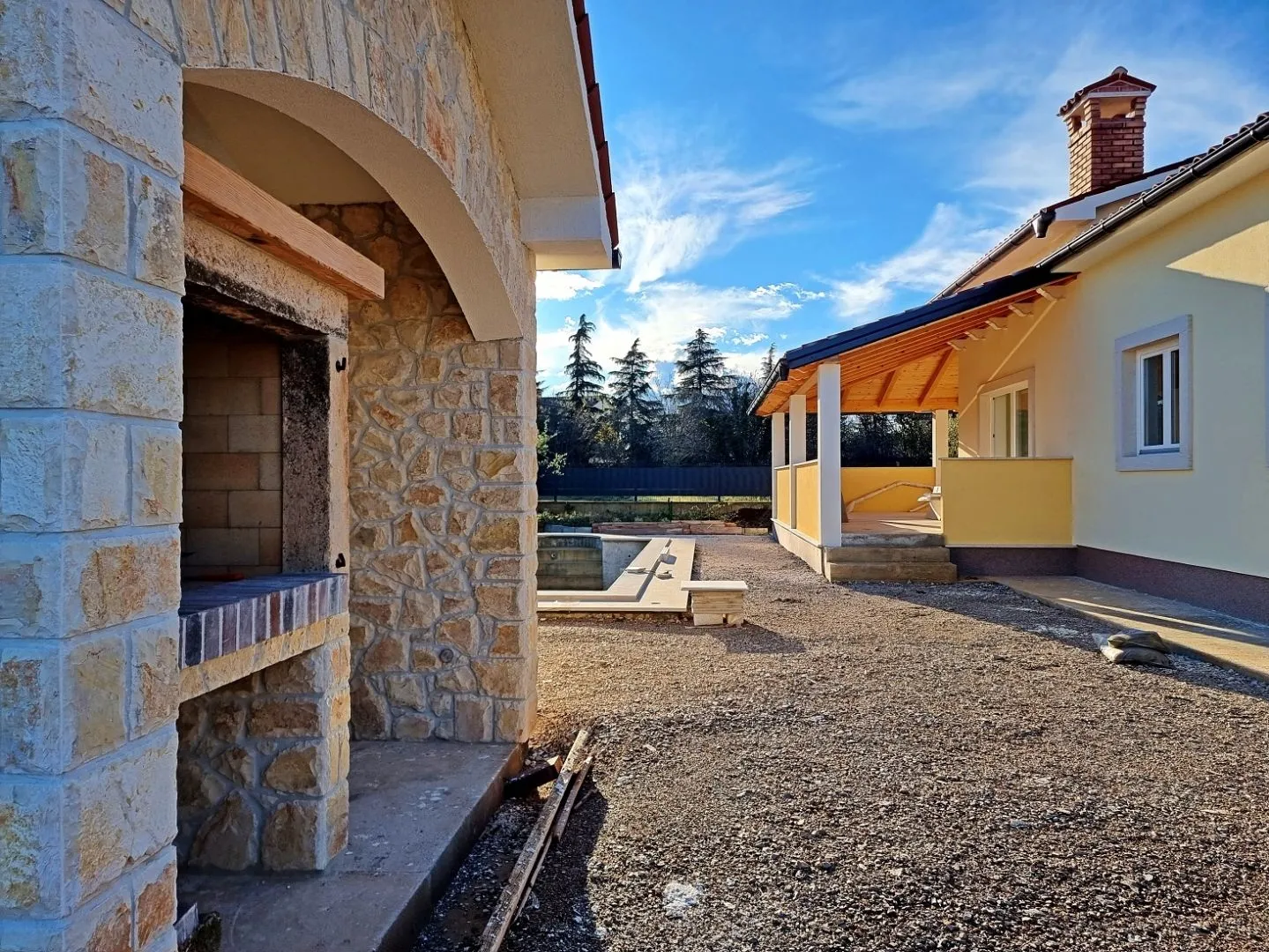 ISTRA, LABIN - Komforna kuća s bazenom - cover