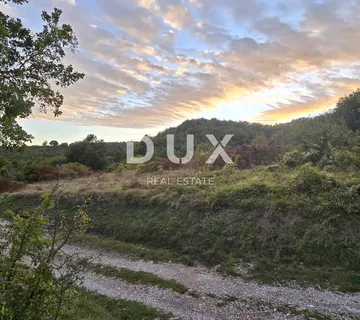 ISTRA, GRAČIŠĆE – Poljoprivredno zemljište uz makadamski put blizu glavne prometnice - cover