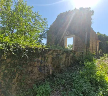 ISTRA, OPRTALJ - Kamena starina s panoramskim pogledom na zelenilo - cover