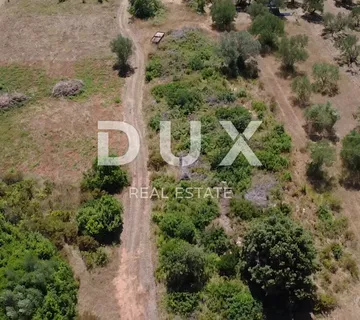 ZADAR, SUKOŠAN – Građevinsko zemljište 300 m od mora, 1128m² - cover