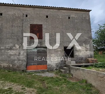 ISTRA, PAZIN, OKOLICA - Samostojeći objekt za adaptaciju s pogledom na Učku - cover