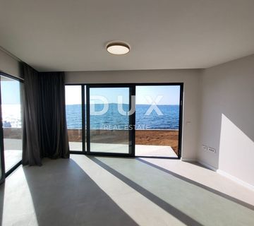 PRIVLAKA, ZADAR - S2 Luksuzna novogradnja u 1. redu do mora - cover