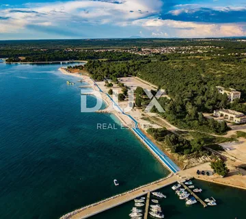 ISTRA, PULA - Građevinsko zemljište na odličnoj lokaciji 932 m2 - cover