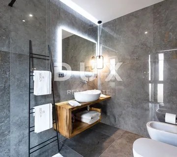 OTOK KRK - Ekskluzivna urbana vila s bazenom - cover