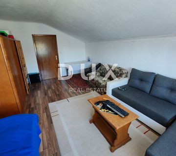 ZADAR, ZEMUNIK DONJI - Predivna kuća s ogromnom okućnicom na mirnom području okružena prirodom! - cover