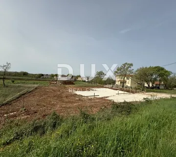 ISTRA, SVETVINČENAT - Građevinsko zemljište s dozvolom, zadnje u građevinskoj zoni - cover