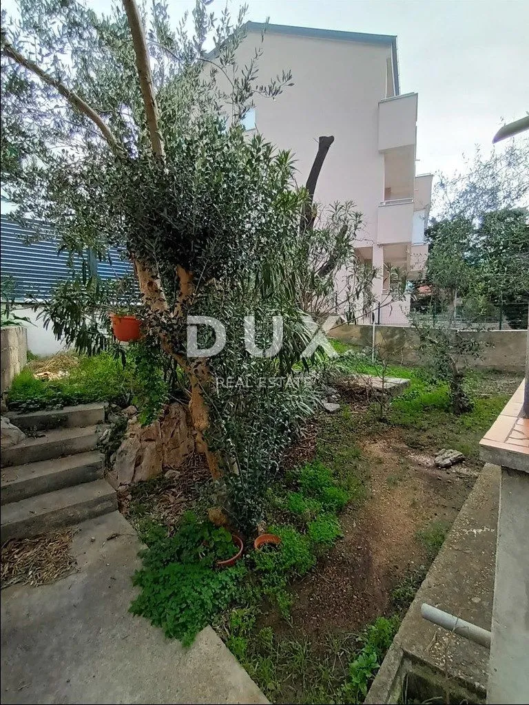 OTOK PAG, NOVALJA -  3s+db etaža kuće 116m2 PRILIKA - cover