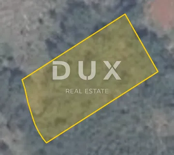 ISTRA, VALTURA - Građevinsko zemljište 720 m2 sa građevinskom dozvolom! - cover