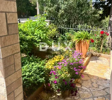 ISTRA, PREMANTURA - Kuća s garažom u blizini plaže i rt.a Kamenjak - cover