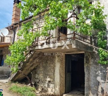 ISTRA, BUZET - Kamena starina za adaptaciju s prostranim građevinskim zemljištem - cover