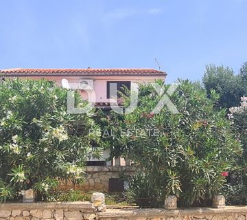 OTOK PAG, NOVALJA - apartmanska kuća blizu mora - cover