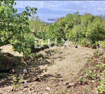 BAKAR, HRELJIN -ruševna kuća 100m2 s pogledom na more  + okoliš 1677m2 - cover