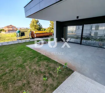 ZADAR, ZATON - Vrhunska novogradnja 30 metara od plaže! S1 - cover