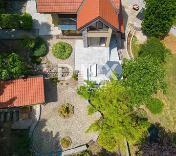 GROBNIK - Kuća u šumi - potpuni mir, čisti zrak i savršena povezanost s morem, planinama i izletištima - cover