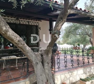 ISTRA, GALIŽANA - Jedinstvena rustikalna kuća sa pogledom na Brijunsko otočje! - cover