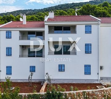 OTOK CRES, CRES CENTAR - Stan 3S+DB + 2 parkirna mjesta + POGLED NA MORE - cover