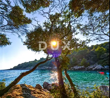 RAB, KAMPOR- zemljište 17200m2 1. RED DO MORA!!! turističke, ugostiteljske, gospodarske namjene - cover