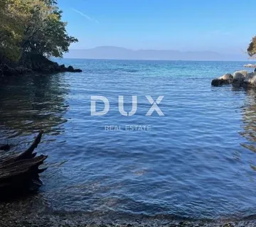 OTOK KRK, OMIŠALJ - građevinsko zemljište 5.884 m2 PRVI RED DO MORA! PRILIKA! - cover