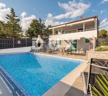 OTOK PAG, MANDRE - Samostojeća kuća 10 metara od mora - cover