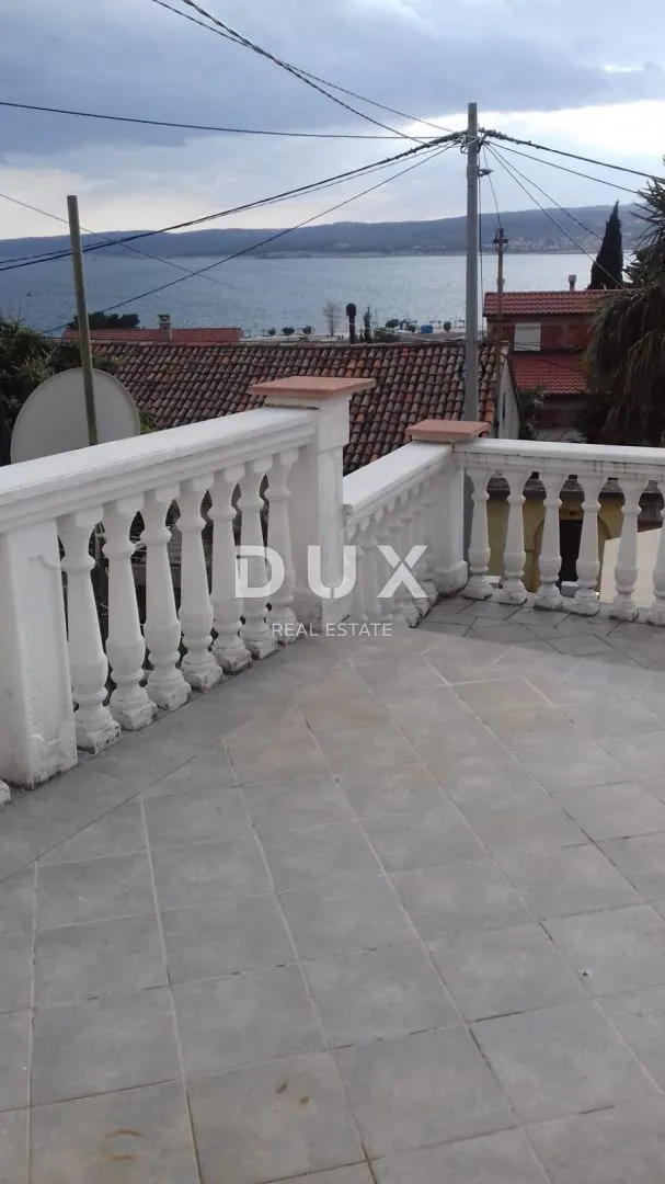 CRIKVENICA - Kuća sa 3 apartmana 200 m od mora - cover