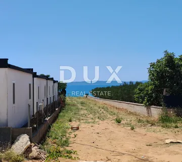 ZADAR, PRIVLAKA - Ekskluzivna Prilika za Luksuzan Život Uz Plažu u Modernoj Novogradnji! S2 - cover