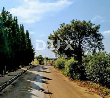 ISTRA, PULA - Izvanredno investicijsko zemljište - cover