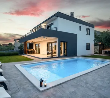 ISTRA, KRNICA - Prekrasna vila s pogledom na more - cover