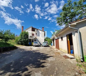 ISTRA, PAZIN - Obiteljska kuća s dvije stambene jedinice, SNIŽENA CIJENA - cover