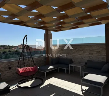 ZADAR, SUKOŠAN - Dvosobni stan sa krovnom terasom - Pogled na more! - cover