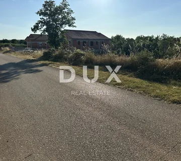 GALOVAC - Građevinsko zemljište 800 m² - Očišćeno - Asfaltiran prilaz! - cover