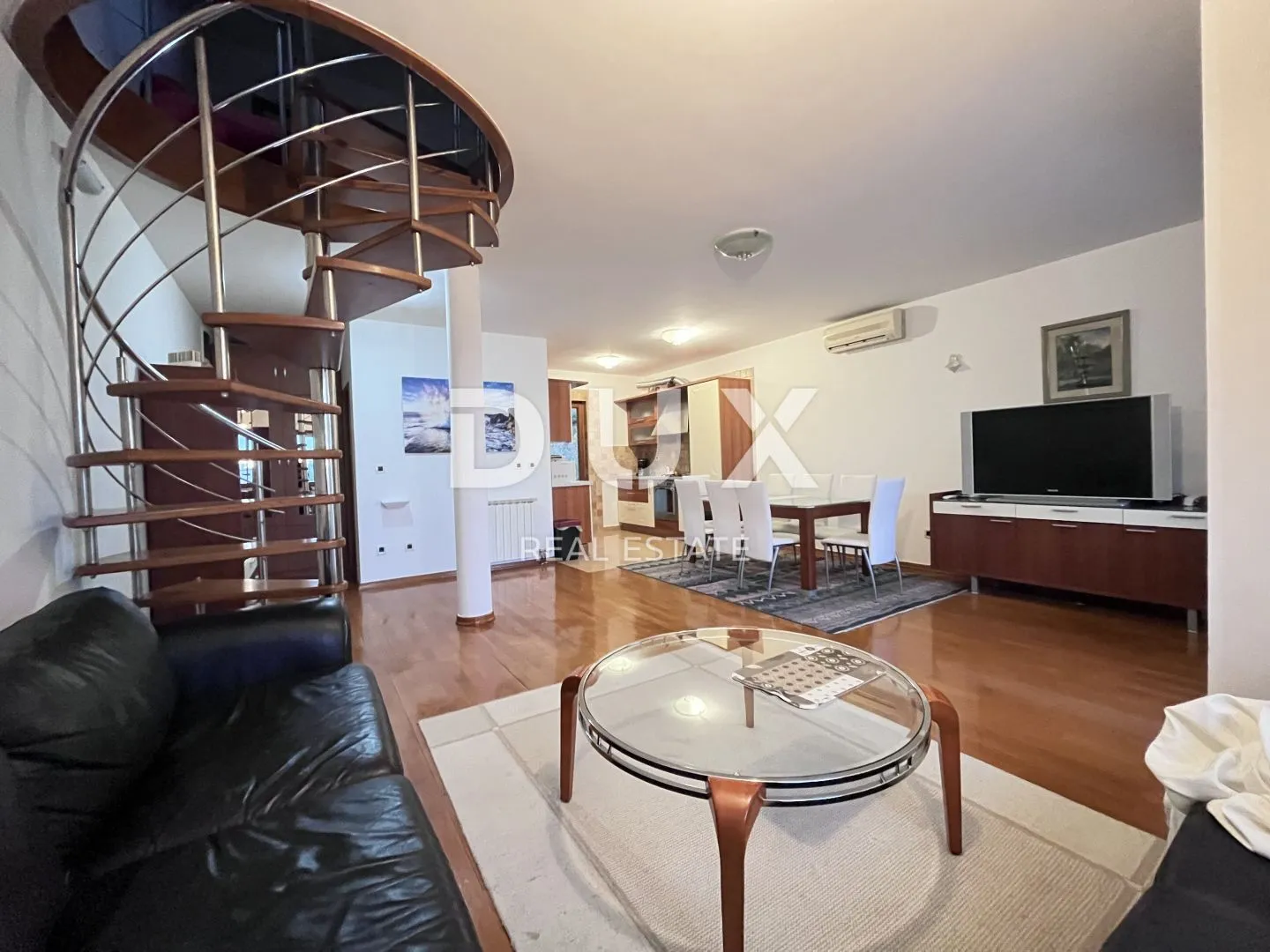 OPATIJA, IČIĆI - PRILIKA! - dvoetažni stan s garažom, tri lođe i pogledom na more - cover