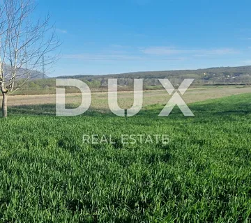 ISTRA, KRŠAN - Poljoprivredno zemljište u naselju uz asfaltiranu cestu - cover