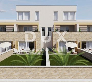 ZADAR, PRIVLAKA - Dvoetažni stan s vlastitim vrtom 3 minute hoda do pješčane plaže! F - cover