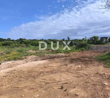 ISTRA, BANJOLE - Zemljište s građevinskom dozvolom za vilu s bazenom - cover